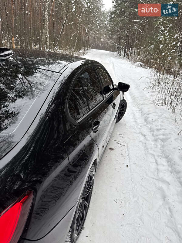 Седан BMW 3 Series 2019 в Ровно