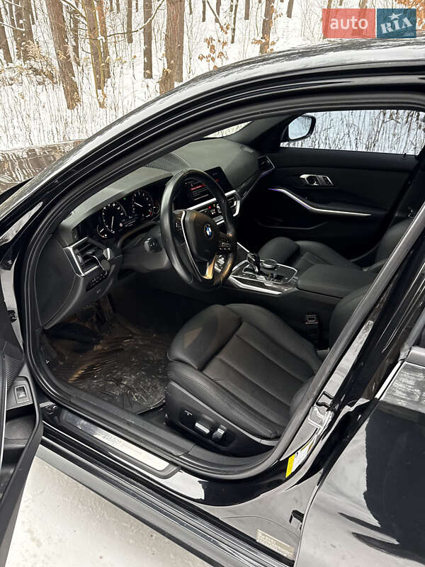 Седан BMW 3 Series 2019 в Ровно
