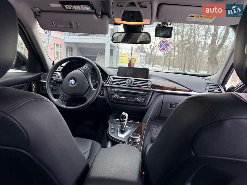 Седан BMW 3 Series 2014 в Одессе