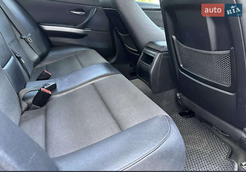 Седан BMW 3 Series 2005 в Одессе