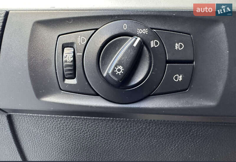 Седан BMW 3 Series 2005 в Одессе