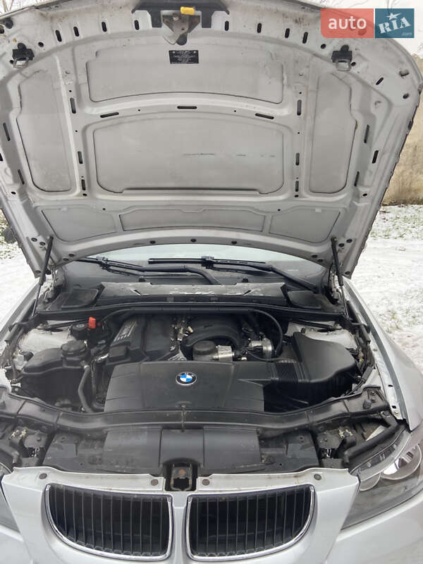 Универсал BMW 3 Series 2006 в Одессе