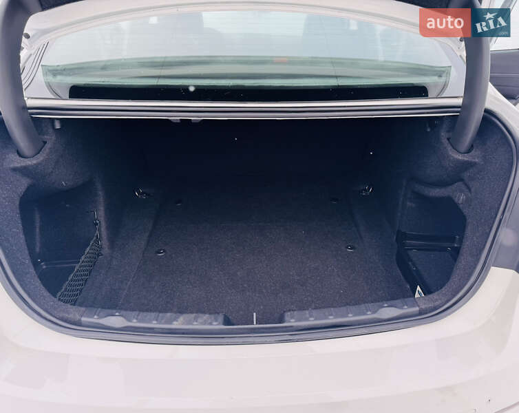 Седан BMW 3 Series 2016 в Киеве фото 23 Седан BMW 3 Series 2016 в Киеве