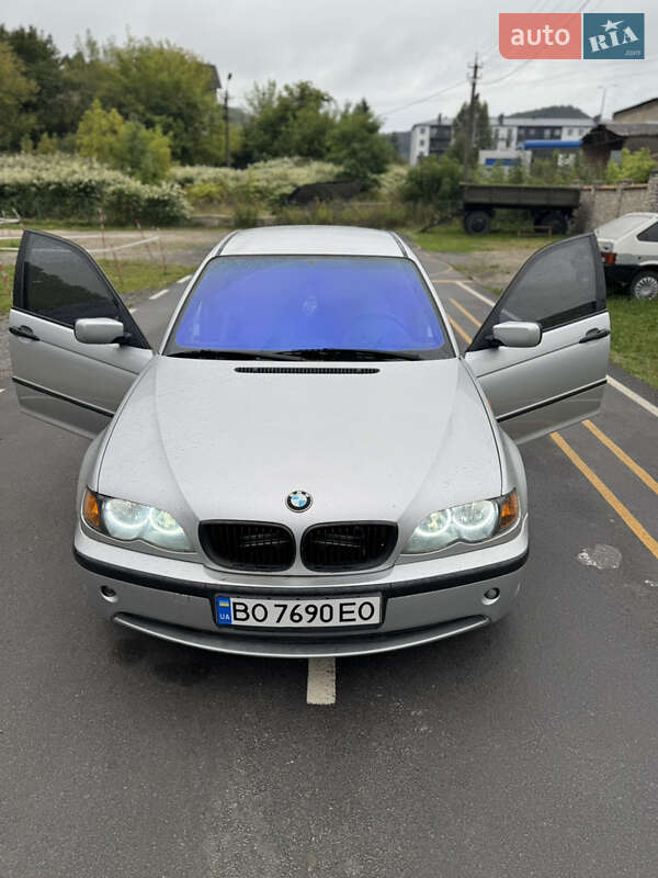 Седан BMW 3 Series 2003 в Кременце
