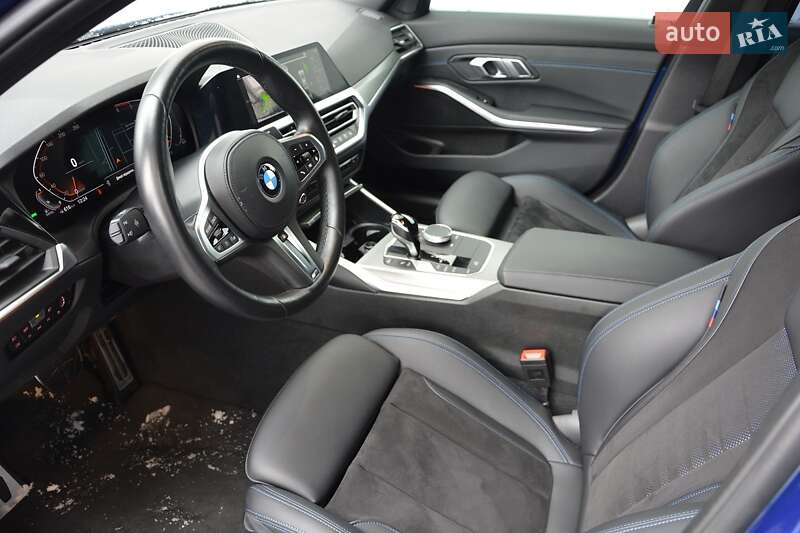 Седан BMW 3 Series 2022 в Киеве