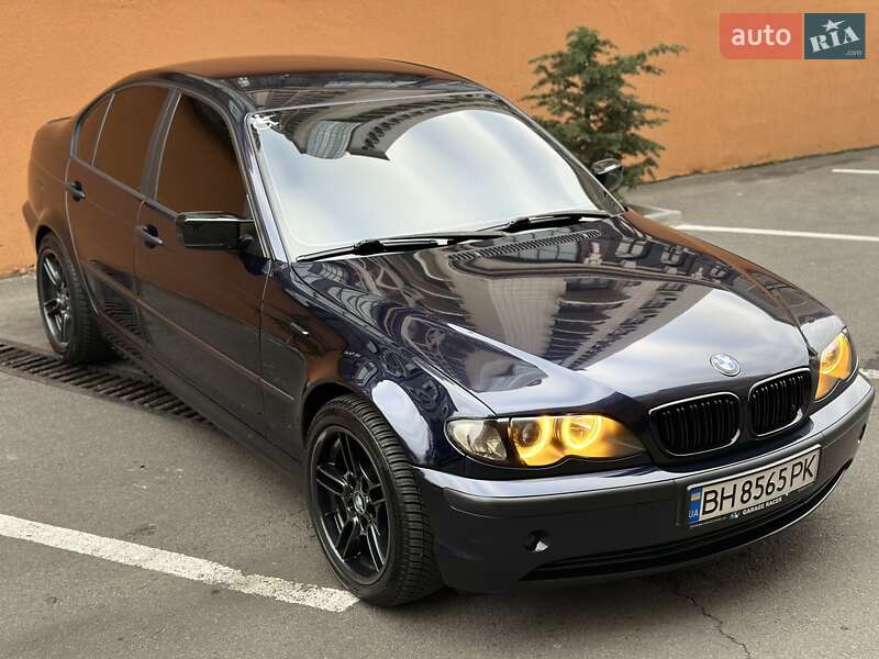 Седан BMW 3 Series 2003 в Одессе