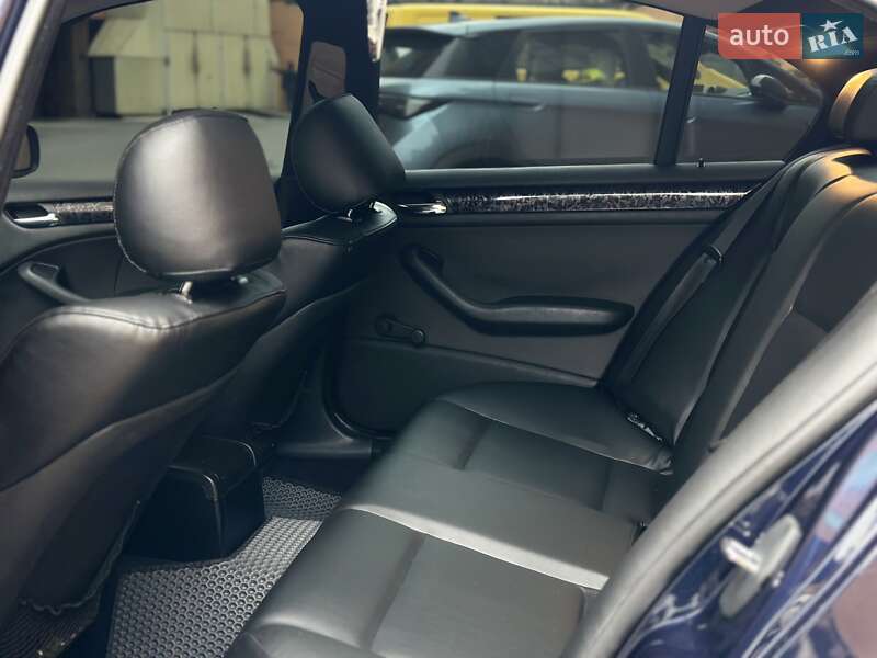 Седан BMW 3 Series 2003 в Одессе