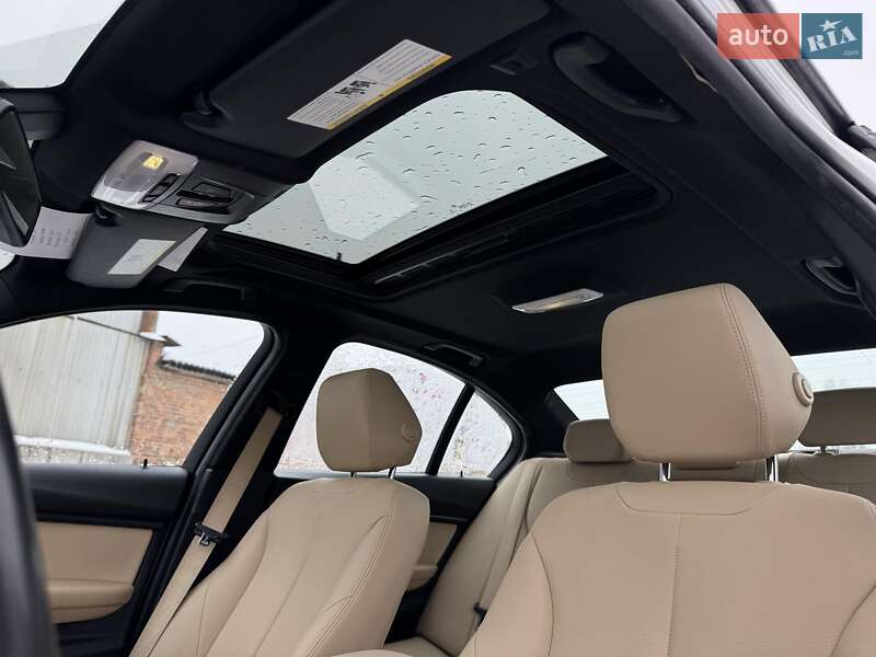 Седан BMW 3 Series 2016 в Киеве