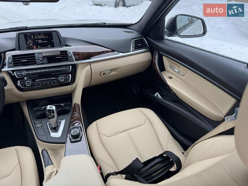 Седан BMW 3 Series 2016 в Киеве