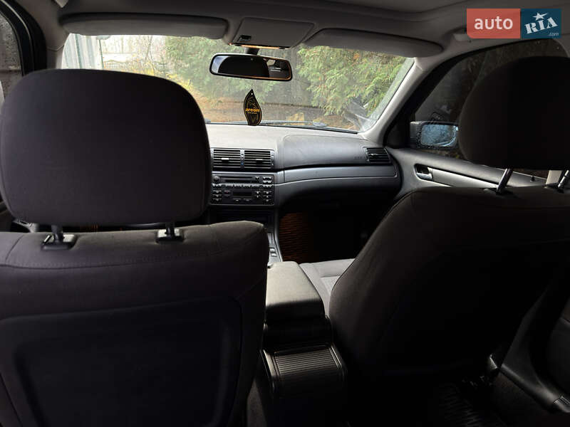 Универсал BMW 3 Series 2005 в Городке