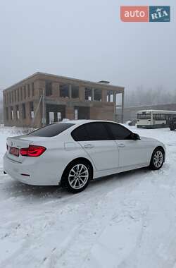 Седан BMW 3 Series 2017 в Коломые