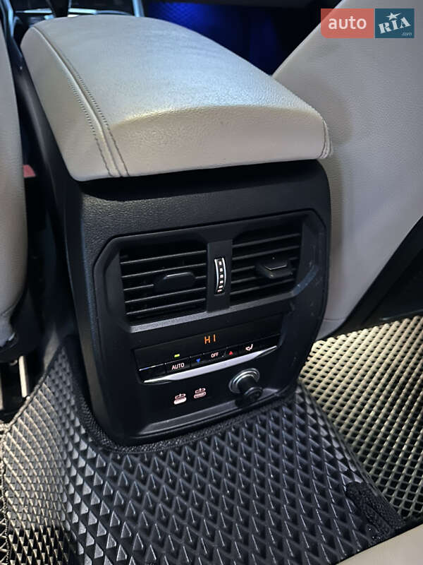 Седан BMW 3 Series 2019 в Одессе фото 23 Седан BMW 3 Series 2019 в Одессе