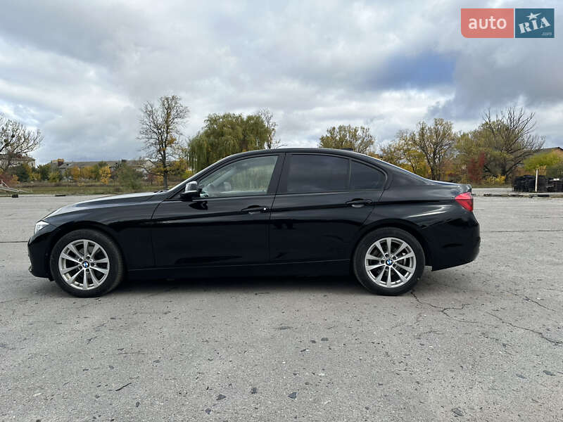 Седан BMW 3 Series 2015 в Киеве