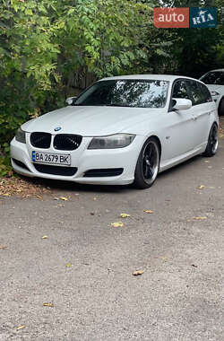 Универсал BMW 3 Series 2010 в Киеве