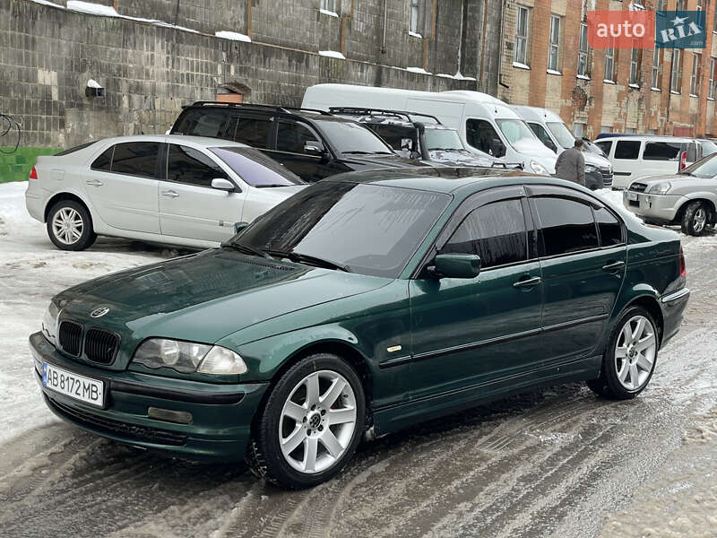 Седан BMW 3 Series 1998 в Корце