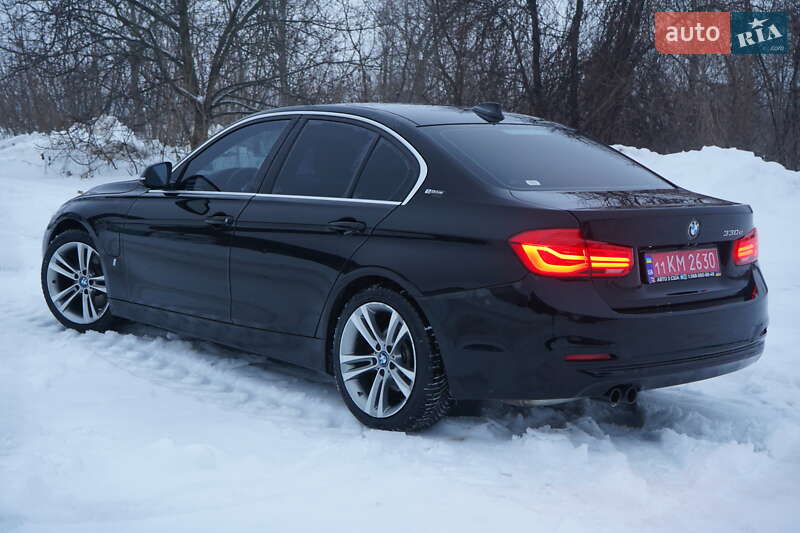 Седан BMW 3 Series 2018 в Попельне