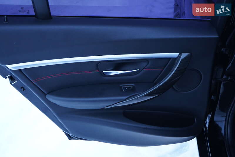 Седан BMW 3 Series 2018 в Попельне