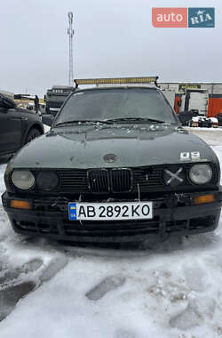 Седан BMW 3 Series 1987 в Виннице