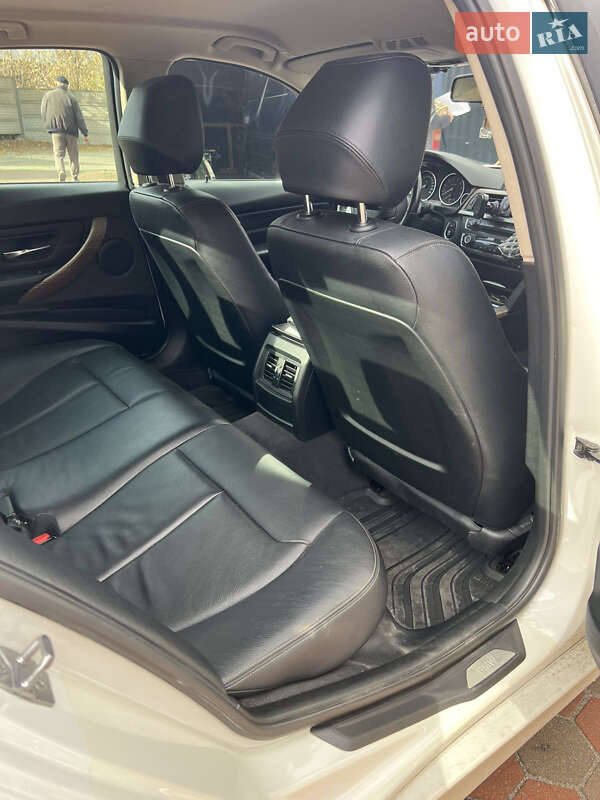 Седан BMW 3 Series 2013 в Полонном
