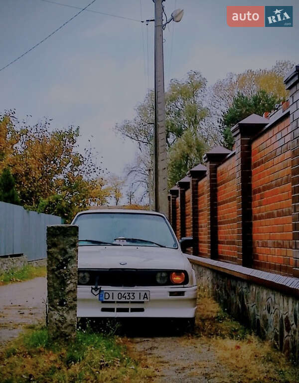 Седан BMW 3 Series 1985 в Кропивницком