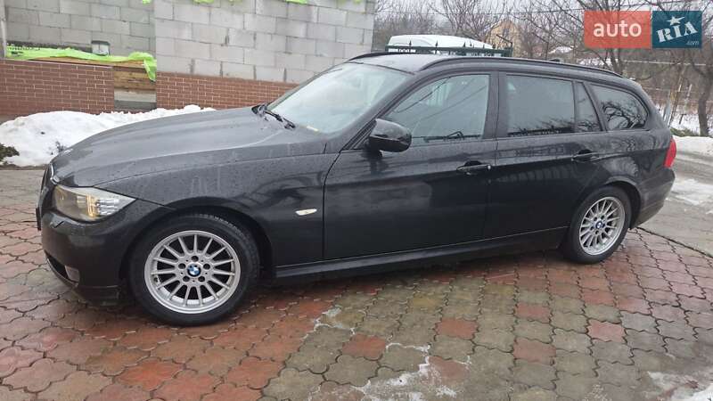 Универсал BMW 3 Series 2011 в Черновцах