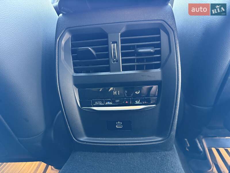 Седан BMW 3 Series 2022 в Киеве