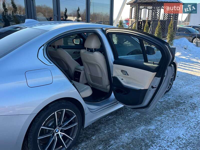Седан BMW 3 Series 2019 в Луцке