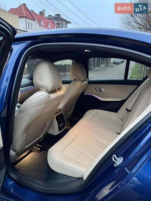 Седан BMW 3 Series 2021 в Киеве