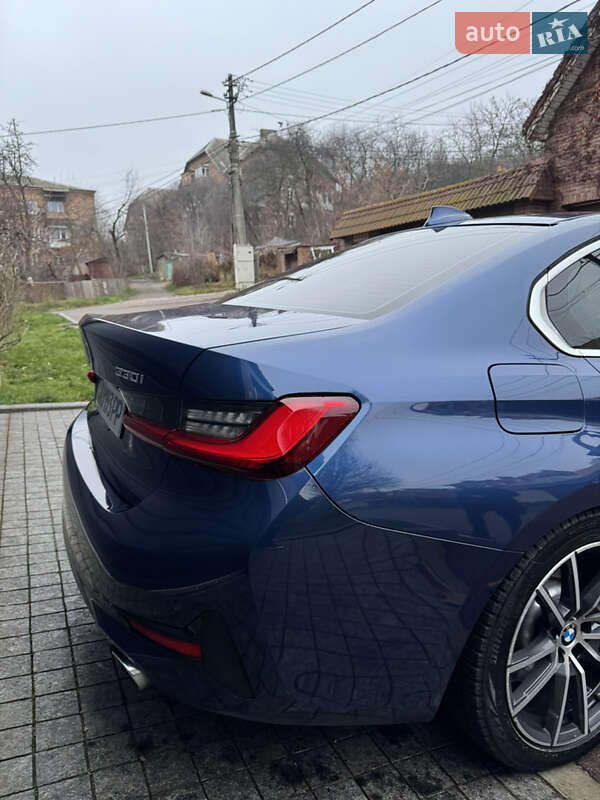 Седан BMW 3 Series 2021 в Киеве