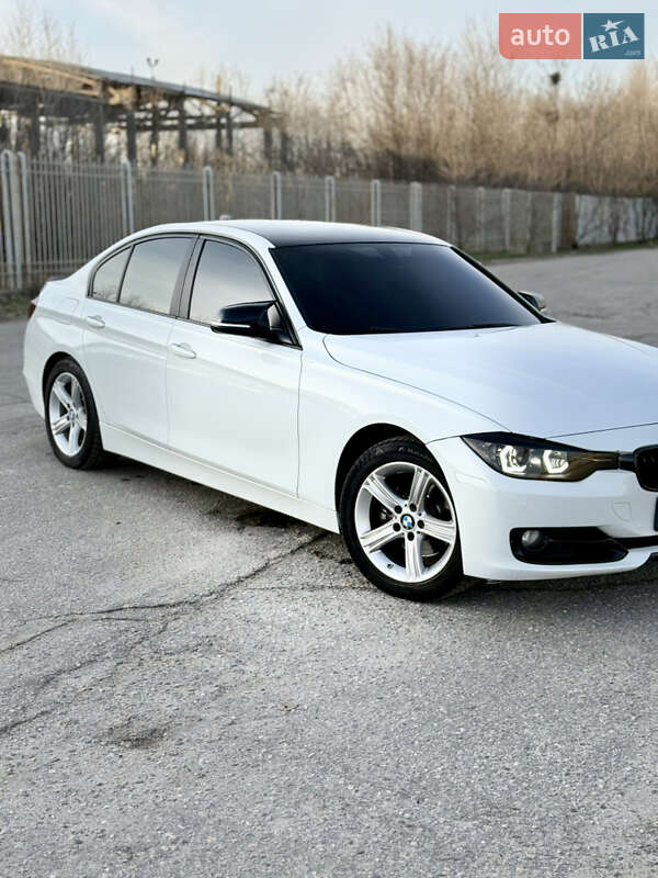 Седан BMW 3 Series 2013 в Запорожье фото 8 Седан BMW 3 Series 2013 в Запорожье
