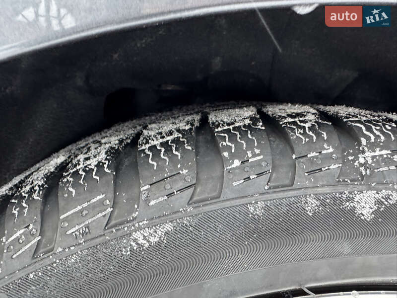 Седан BMW 3 Series 2021 в Луцке