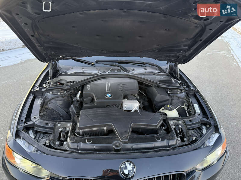 Седан BMW 3 Series 2015 в Киеве