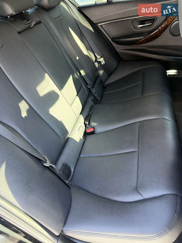 Седан BMW 3 Series 2015 в Шепетовке