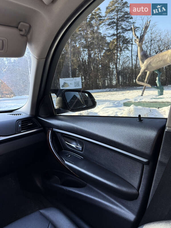 Седан BMW 3 Series 2015 в Шепетовке