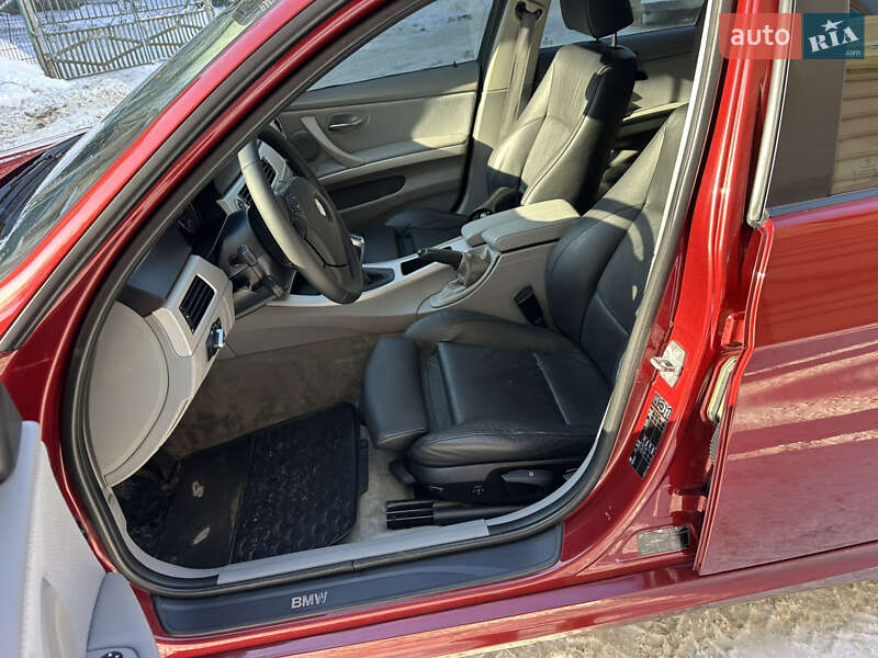 Седан BMW 3 Series 2010 в Черновцах фото 15 Седан BMW 3 Series 2010 в Черновцах