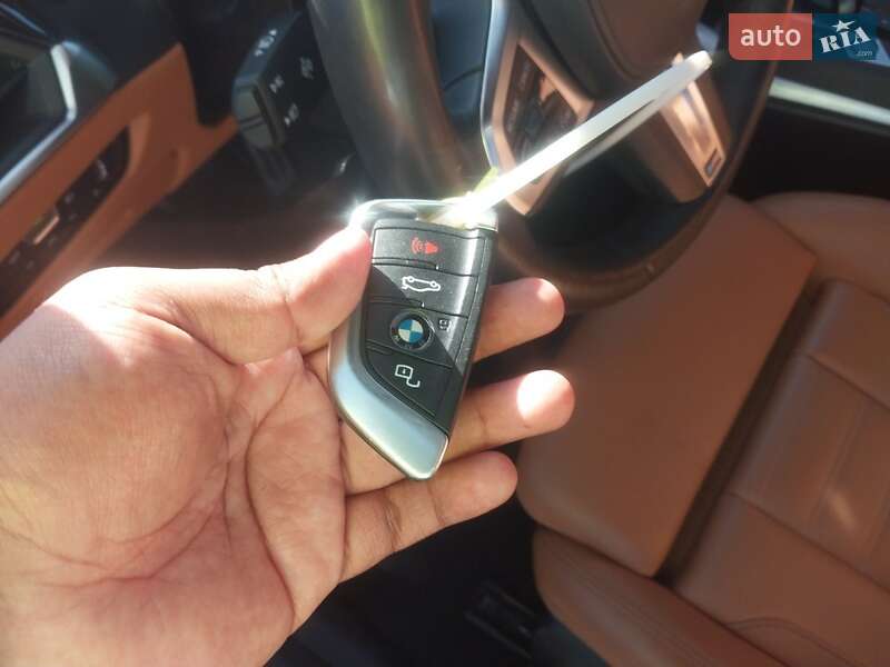 Седан BMW 3 Series 2020 в Киеве