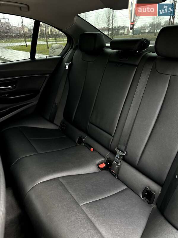 Седан BMW 3 Series 2013 в Ирпене