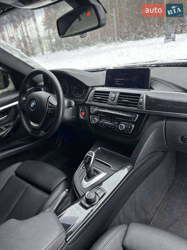 Седан BMW 3 Series 2018 в Киеве