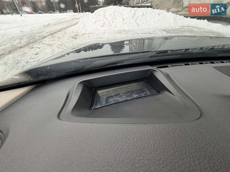 Седан BMW 3 Series 2013 в Ровно