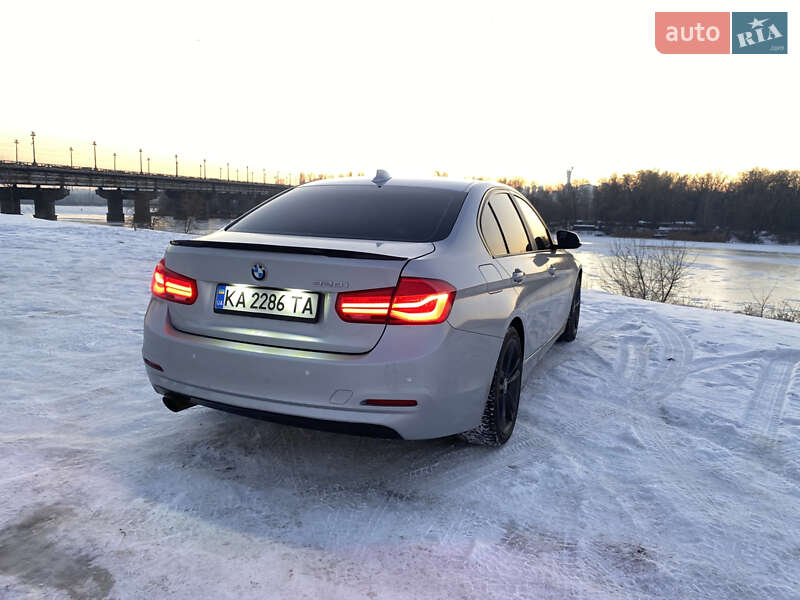 Седан BMW 3 Series 2016 в Киеве