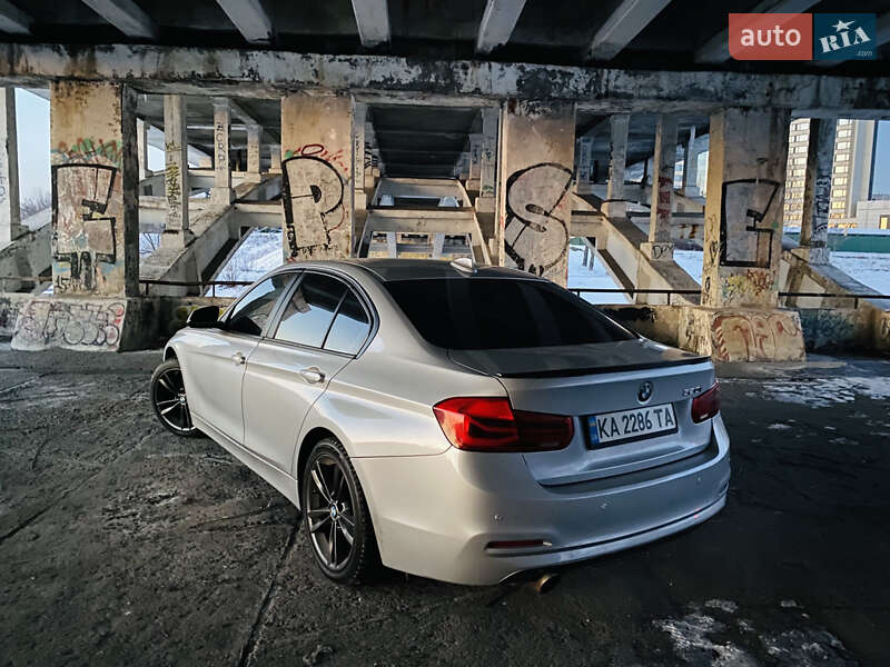 Седан BMW 3 Series 2016 в Киеве