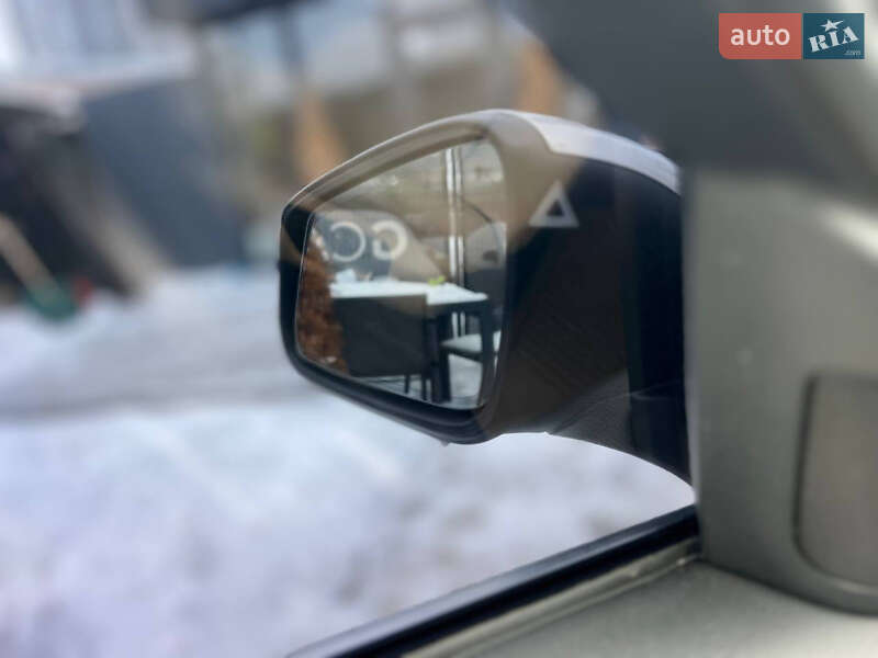 Седан BMW 3 Series 2017 в Киеве