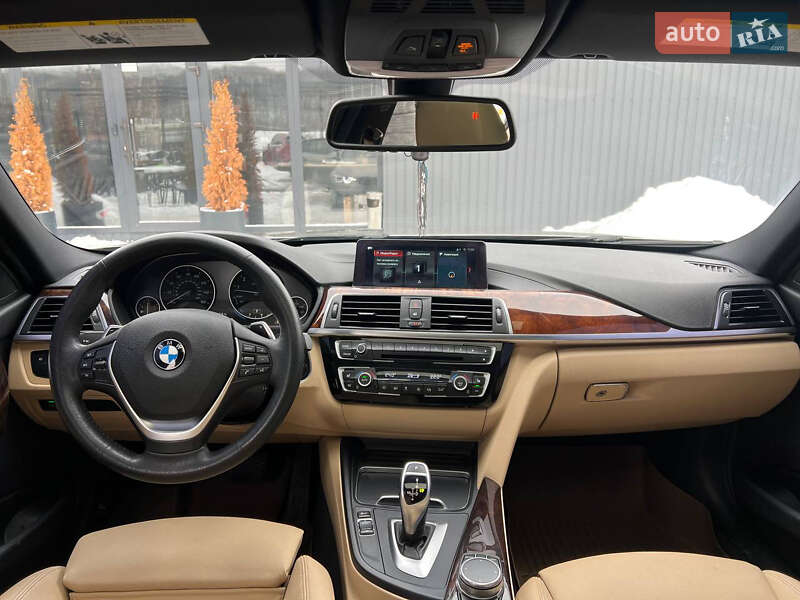 Седан BMW 3 Series 2017 в Киеве