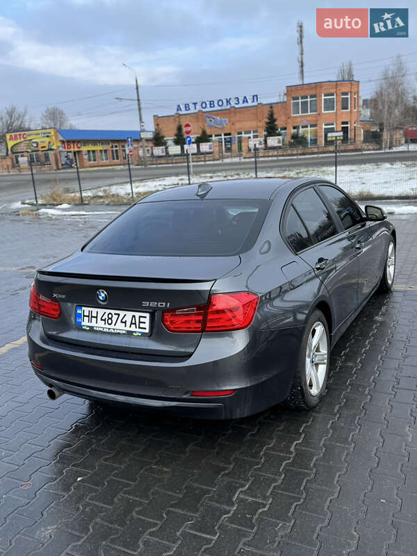 Седан BMW 3 Series 2013 в Николаеве