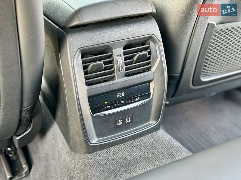 Седан BMW 3 Series 2021 в Киеве