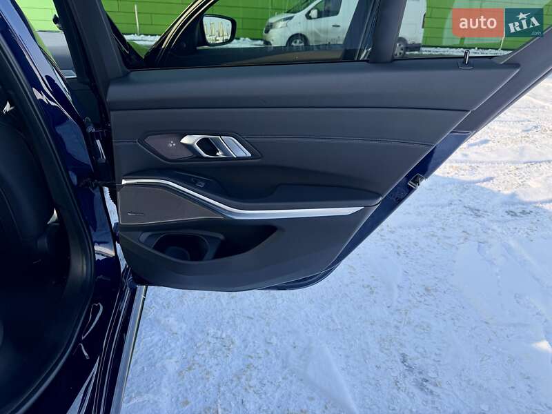 Седан BMW 3 Series 2021 в Киеве