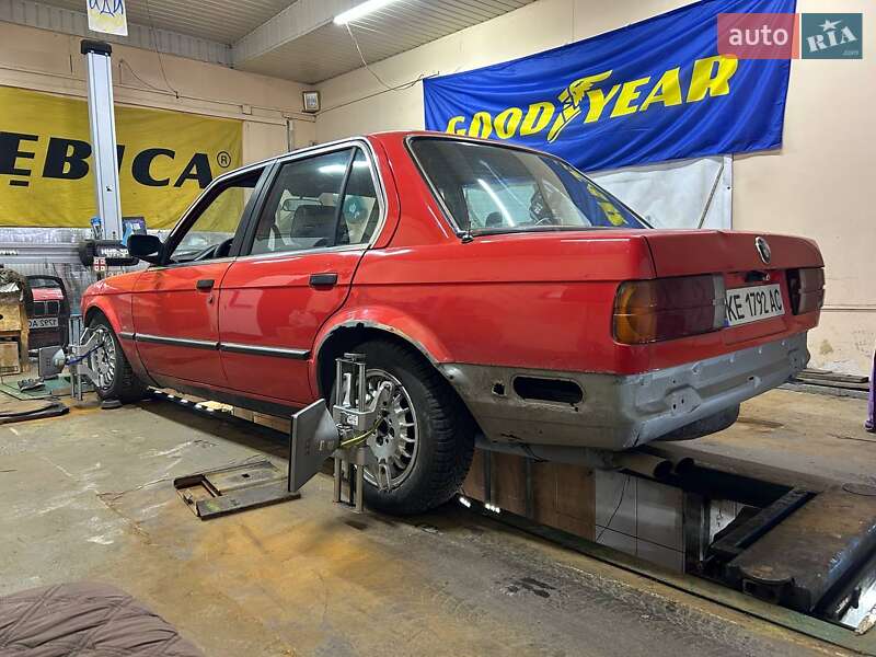Седан BMW 3 Series 1988 в Днепре фото Седан BMW 3 Series 1988 в Днепре