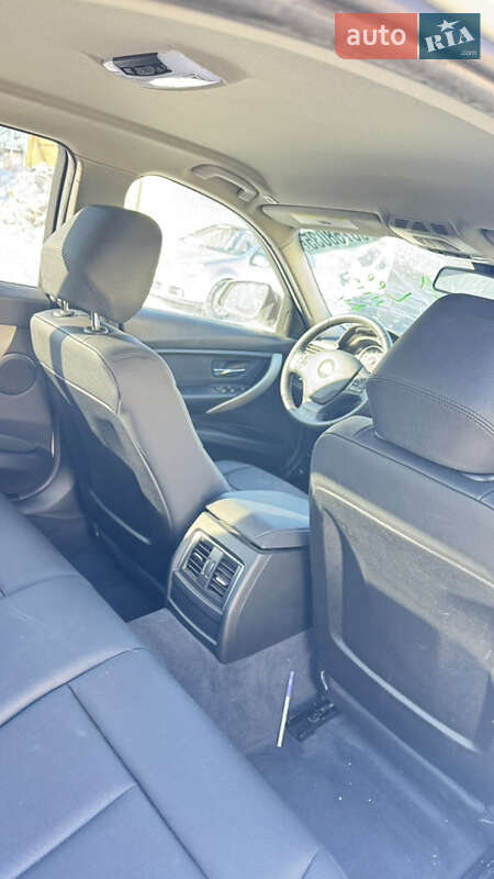 Седан BMW 3 Series 2016 в Ровно фото 21 Седан BMW 3 Series 2016 в Ровно