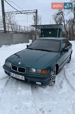 Седан BMW 3 Series 1992 в Погребище