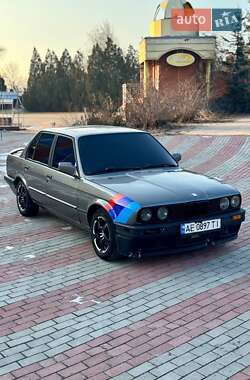 Седан BMW 3 Series 1988 в Запорожье